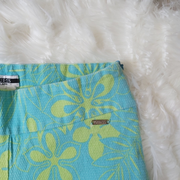 Guess Jeans Cotton Vibrant floral Capris - Picture 4 of 7